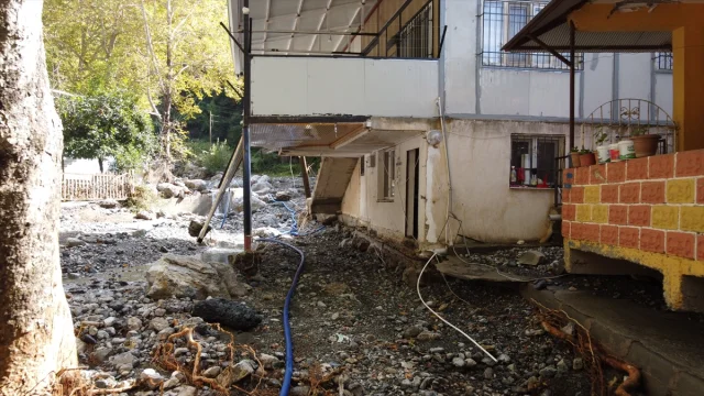 Hatay'da sağanak sonrası hayat normale dönüyor