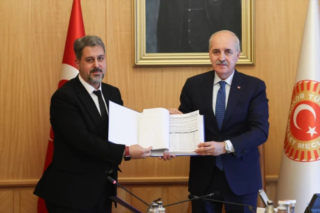 Aile Kurumunun Geleceği Tehlikede mi? Numan Kurtulmuş'tan Çarpıcı Açıklamalar