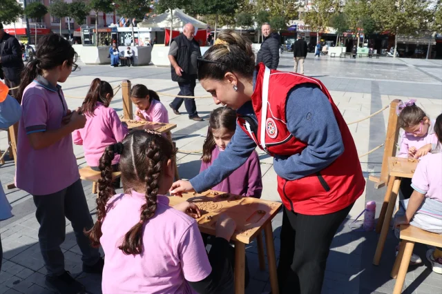 Sakarya'da Geleneksel Oyunlar Festivali: Binlerce Kişi Geçmişle Buluştu