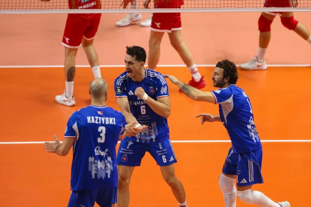 AXA Sigorta Kupa Voley'de İBB'nin Fırtına Gibi Zaferi