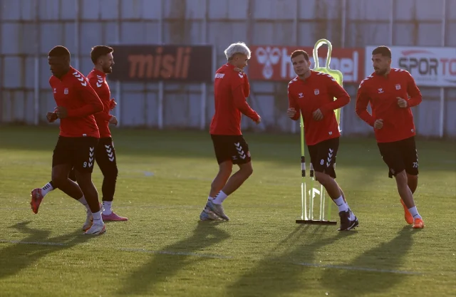 Osman Zeki Korkmaz: "Sivasspor'un İstikrarını Sağlayacağız"