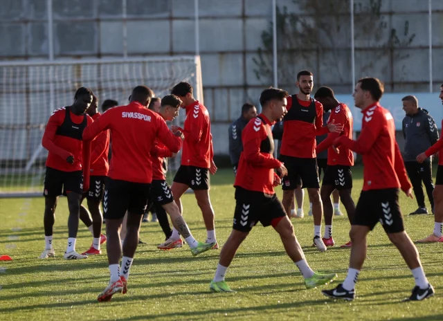 Osman Zeki Korkmaz: "Sivasspor'un İstikrarını Sağlayacağız"