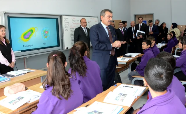 Eğitimde Yeni Dönem Eğitim Modeli Nasıl Şekillenecek?