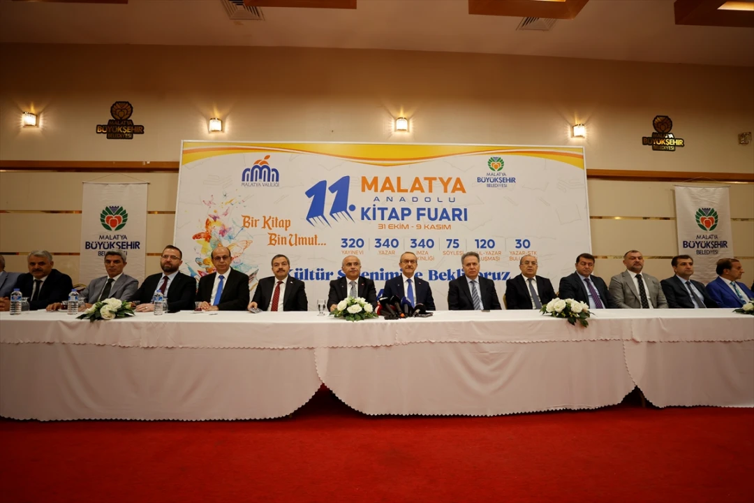 Malatya'daki Kitap Fuarı Kitapseverleri Bekliyor