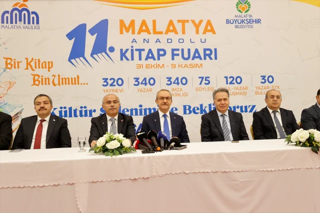 Malatya'daki Kitap Fuarı Kitapseverleri Bekliyor