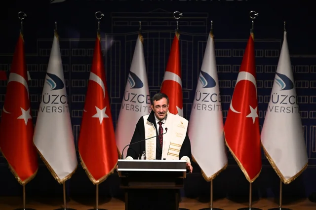 Cevdet Yılmaz'a Düzce'de Fahri Profesörlük: Eğitimde Büyük Yatırımlar