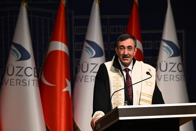 Cevdet Yılmaz'a Düzce'de Fahri Profesörlük: Eğitimde Büyük Yatırımlar