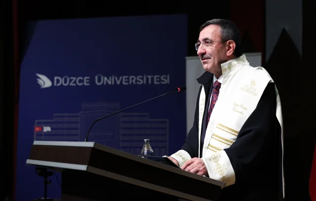 Cevdet Yılmaz'a Düzce'de Fahri Profesörlük: Eğitimde Büyük Yatırımlar