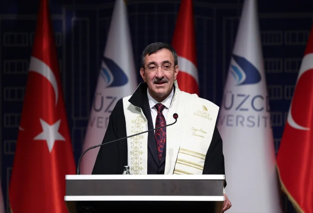 Cevdet Yılmaz'a Düzce'de Fahri Profesörlük: Eğitimde Büyük Yatırımlar