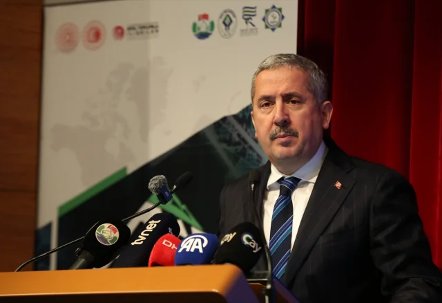 Rize'de Küresel Dönüşüm: Ticaret ve Ekonomi Zirvesi'nde Çarpıcı Açıklamalar