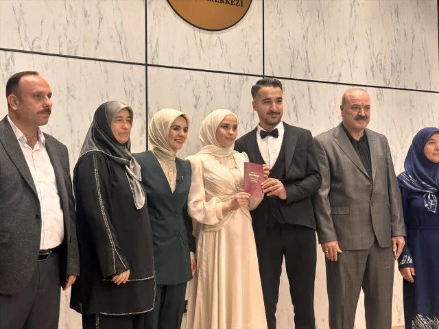 Konya'da Düğünlerde Yeni Dönem Başlıyor: Evlilik Kredisi Sevinci