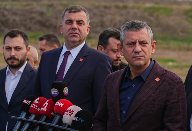 Özgür Özel'den İddialı Açıklamalar: Asılsız Suçlamalara Karşı Mücadele