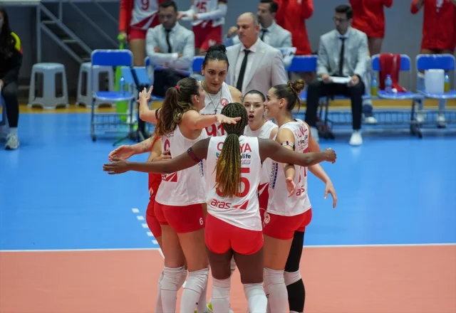 İzmir Derbisinde Zafer: Aras Spor Göztepe'yi Farklı Geçti