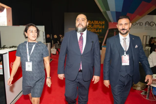 Antalya'da Tiyatroseverleri Büyüleyecek Etkinlik: Sahnede Bir Dünya Sergisi