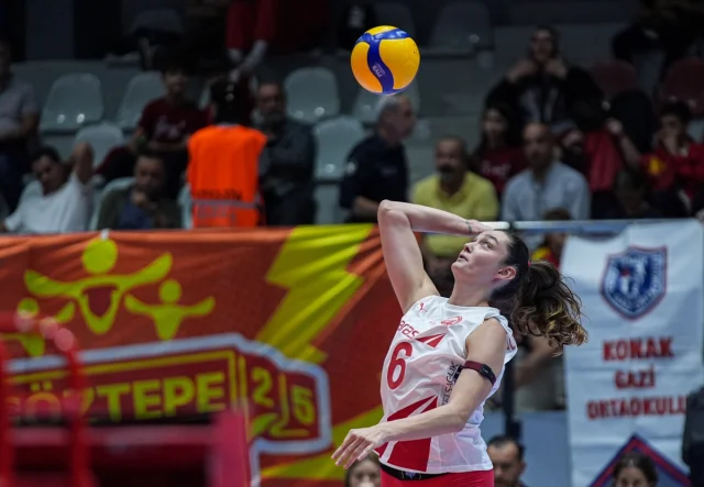 İzmir Derbisinde Zafer: Aras Spor Göztepe'yi Farklı Geçti