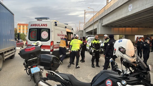 Edirne’de Elektrikli Bisiklet ile Otomobil Çarpıştı: Sürücü Hayatını Kaybetti