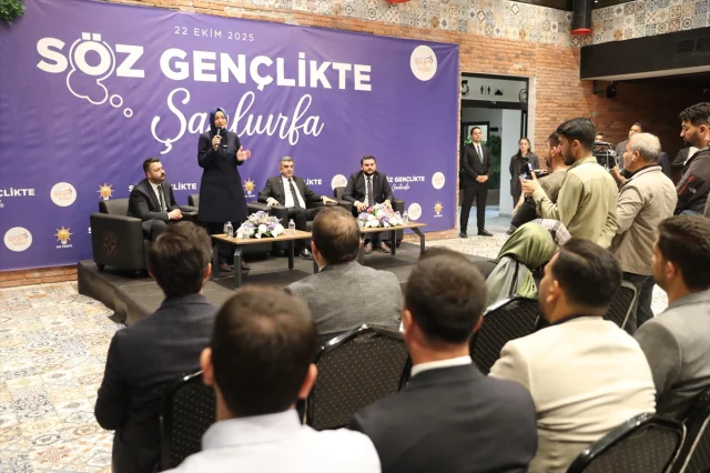 Fatma Betül Sayan Kaya'dan Gençlere Güçlü Mesaj
