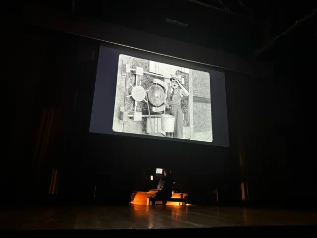 Boğaziçi Üniversitesi'nde Chaplin Büyüsü: Sessiz Filmlere Canlı Müzik Eşlik Etti