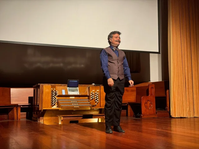 Boğaziçi Üniversitesi'nde Chaplin Büyüsü: Sessiz Filmlere Canlı Müzik Eşlik Etti