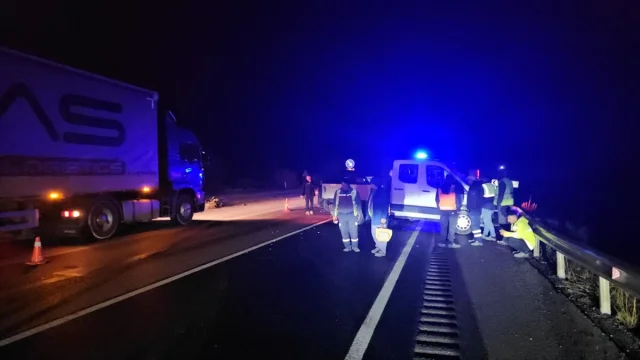 Çorum'da Trafik Kazası: Kamyonet ve Minibüs Çarpıştı