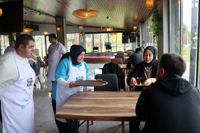 Erzurum'da Özel Bireyler İçin Örnek Proje: Gülümseyen Kafe