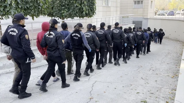 Konya'da Narkokapan Operasyonunda 424 Kişi Tutuklandı