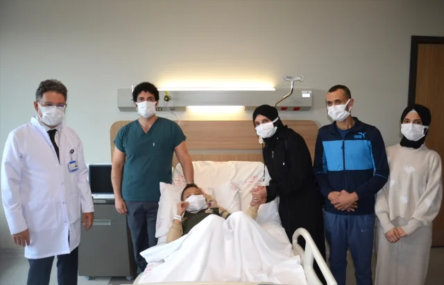 Bursa'da Suriyeli Çocuğa Babasından Umut Veren Böbrek Nakli