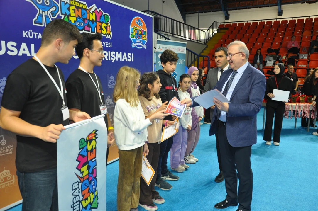 Kütahya'da Genç Yetenekler Robot Yarışmasında Buluştu