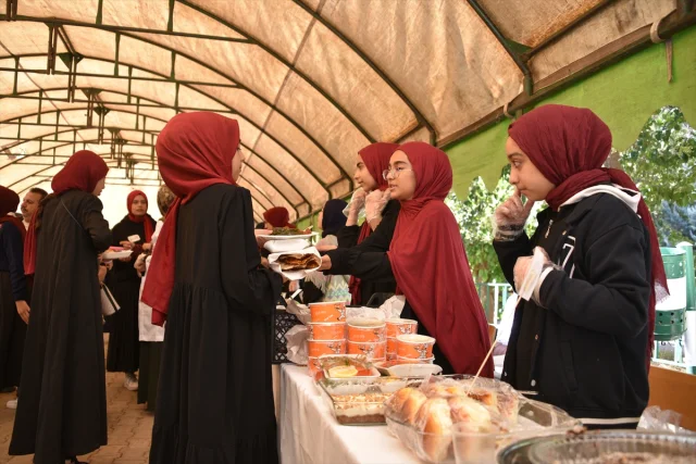 Şanlıurfa'daki Kermesle Gazzelilere Umut Oldular