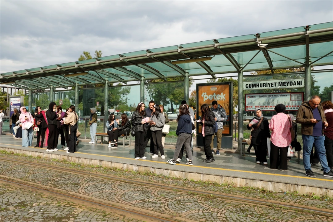 Samsun Tramvayında Meme Kanseri Farkındalığı Rüzgarı