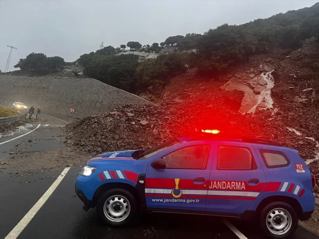 Gökçeada'yı Vuran Sağanak Her Şeyi Alt Üst Etti