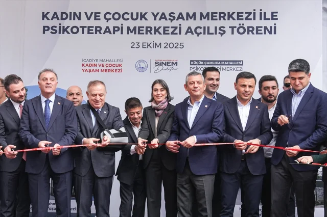 Özgür Özel Üsküdar'da Kadın ve Çocuk Yaşam Merkezinin Açılışında Çarpıcı Mesajlar Verdi