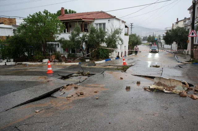 Foça'da Sel Felaketi: Kayıp Vatandaşın Durumu Ne Olacak?