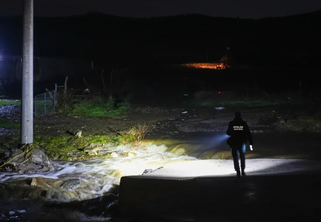 Foça'da Sel Felaketi: Kayıp Vatandaşın Durumu Ne Olacak?