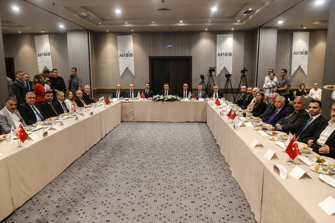 Akdeniz’de Hububat ve Bakliyatın İhracat Şampiyonları Ödüllendirildi