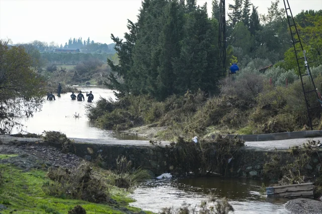 İzmir Foça'da Selin Ardından Kayıp Kişi İçin Umutlar Devam Ediyor