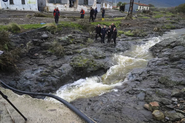 İzmir Foça'da Selin Ardından Kaybolan Kişi İçin Zaman Daralıyor