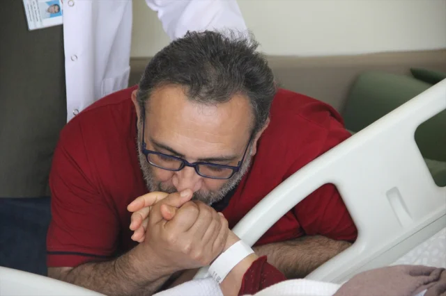 Kalp Krizinden Aynı Gün Kurtulan Anne ve Oğlun İnanılmaz Hikayesi