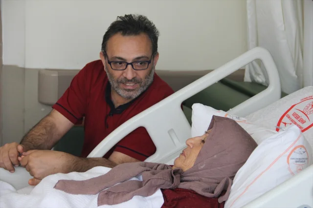 Kalp Krizinden Aynı Gün Kurtulan Anne ve Oğlun İnanılmaz Hikayesi