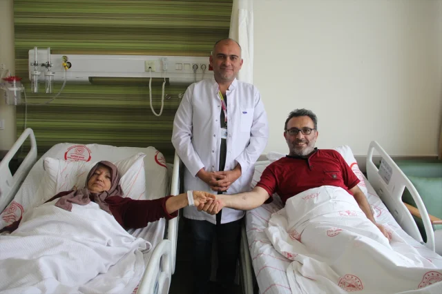 Kalp Krizinden Aynı Gün Kurtulan Anne ve Oğlun İnanılmaz Hikayesi