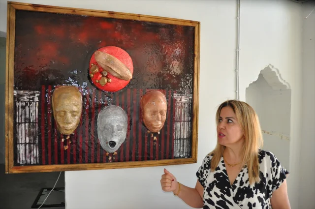 Mardinli ressam Esengül Bozdağ Alan savaşı tuvallerle anlatıyor