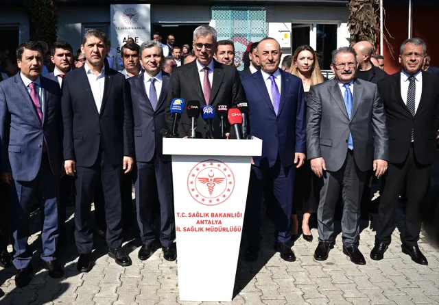 Sağlık Bakanı Antalya'da Aile Sağlığı Merkezlerini İnceledi: Yenilikler Geliyor