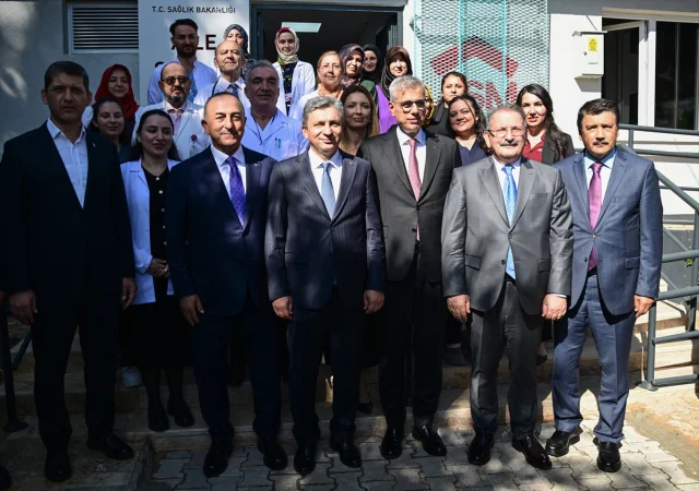 Sağlık Bakanı Antalya'da Aile Sağlığı Merkezlerini İnceledi: Yenilikler Geliyor