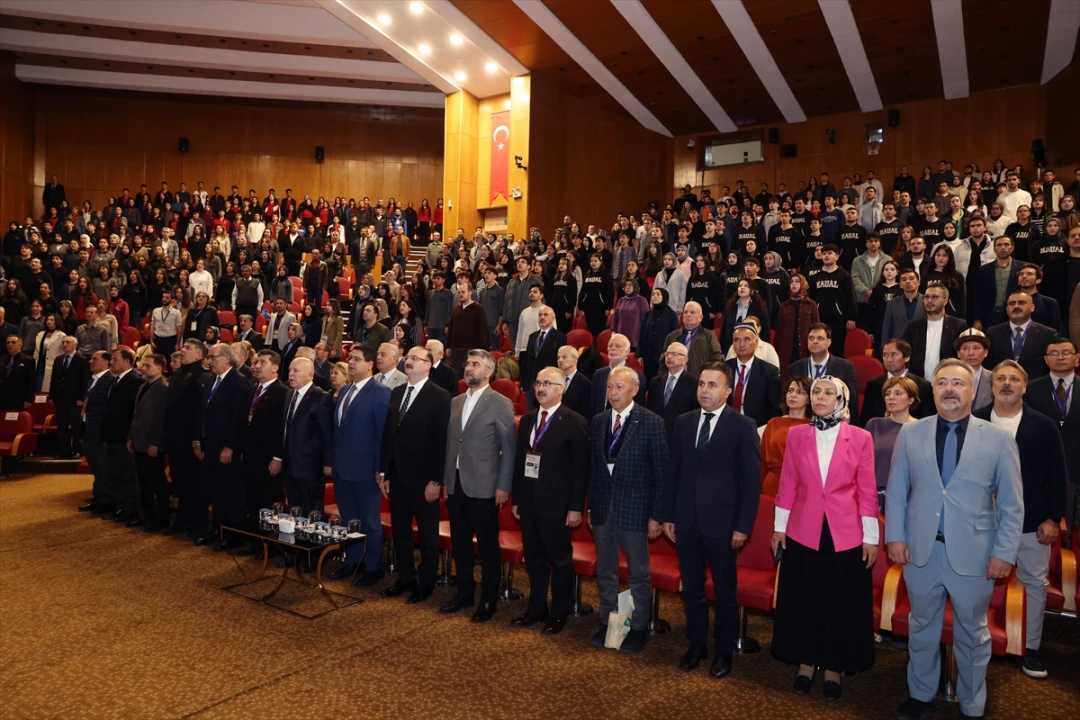 Nurettin Topçu'nun İzinde Uluslararası Bilgi Şöleni Başladı