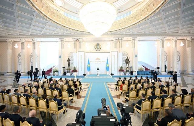 Kazakistan'ın Ekonomik Yükselişi: Tokayev'den Çarpıcı Açıklamalar