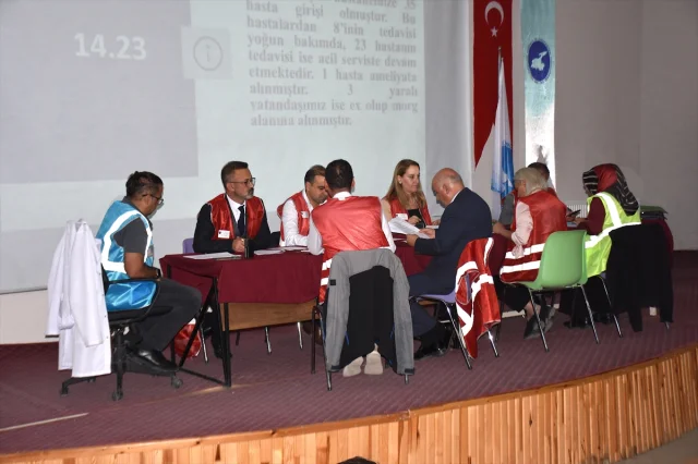 Van YYÜ'de Geniş Çaplı Afet Tatbikatı Gerçekleştirildi