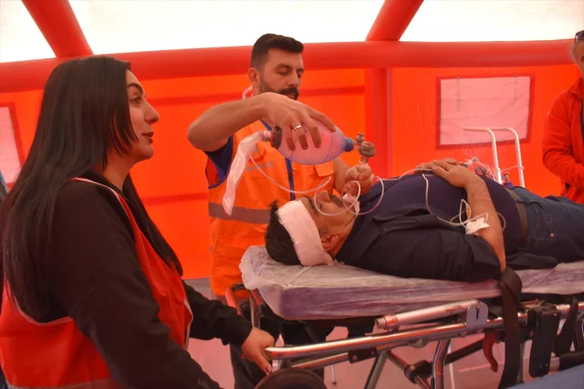 Van YYÜ'de Büyük Afet Tatbikatı Gerçekleştirildi