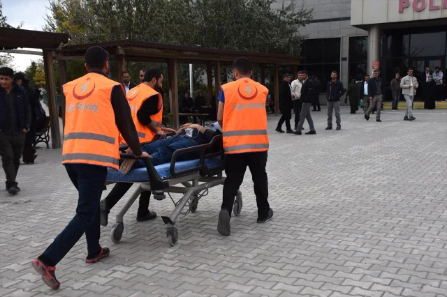 Van YYÜ'de Büyük Afet Tatbikatı Gerçekleştirildi