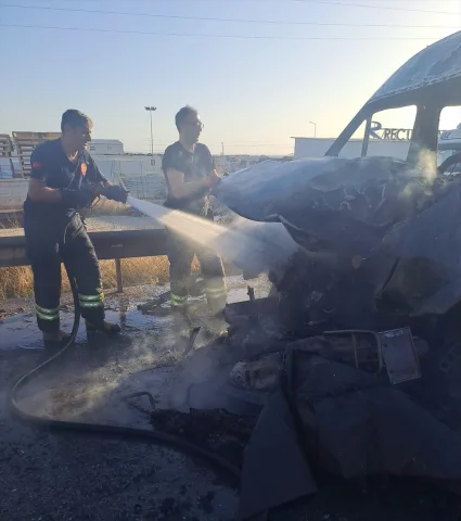 Adana'da İşçi Servisinin Çarptığı Motorcu Hayatını Kaybetti