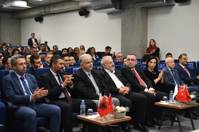 Tiran'da Yeni Akademik Yıl Coşkusu Türkiye Maarif Vakfı'yla Başladı